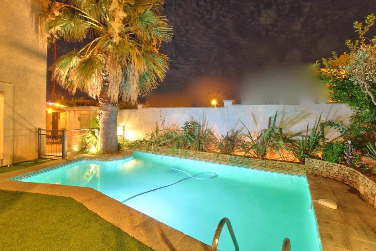 Maison Avec Piscine Et Jardin- 4 Chambres 8 Pers Cuers Bagian luar foto